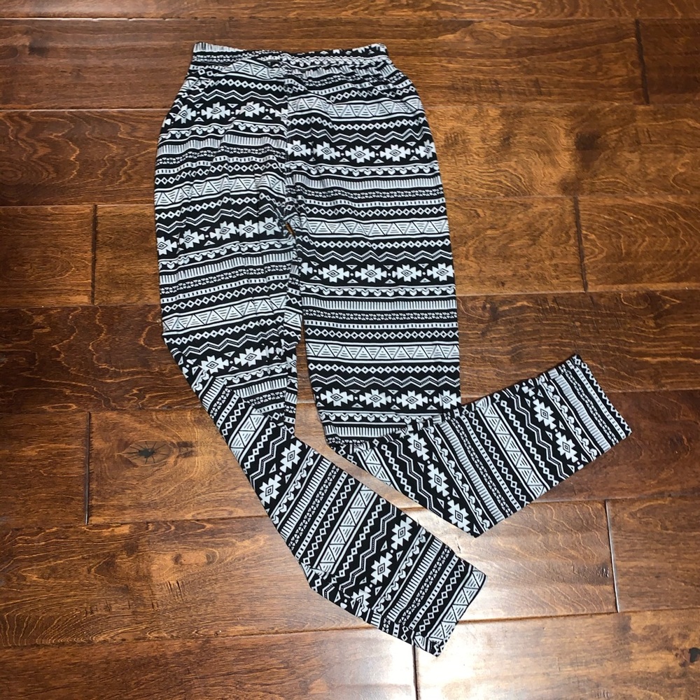Soft black and white patterned leggings